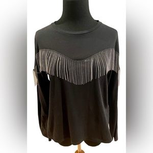 Long sleeve cotton top. Silver fringe.